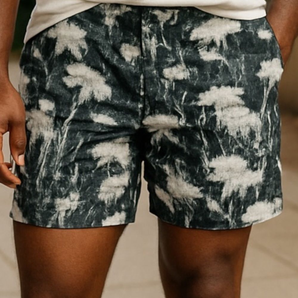 Calvin Klein Men’s Swim Shorts XXL Black White Floral Print Board Shorts